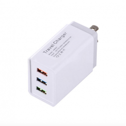 1.2 A CHARGER WITH TRES USB...